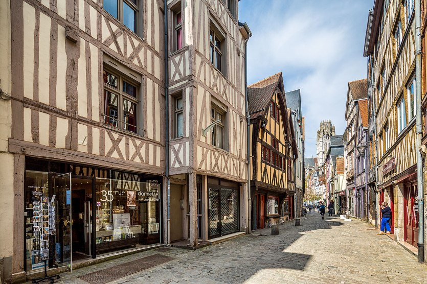Image of a Rouen street